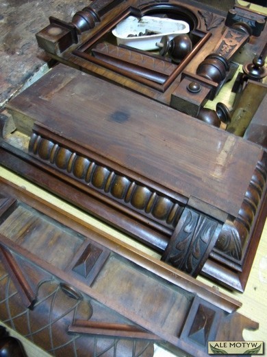 www.alemotyw.pl renowacja , zegarów , renowacja , mebli , biblioteka , serwantka , witryna , art , deco , secesja , biedermeier , ludwik , filip , eklektyczna , biurko , komoda , (11)